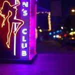 Ingresso dello strip club
